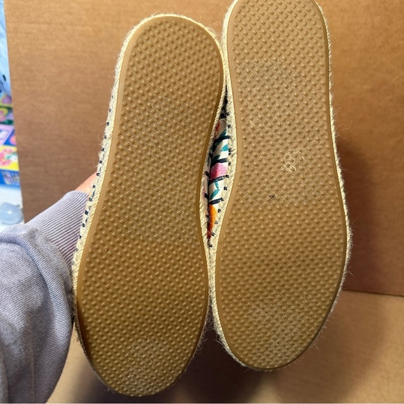 Toms Alpargatas in Natural Citrus, espadrille design, sz 9.5, summery - Picture 9 of 9
